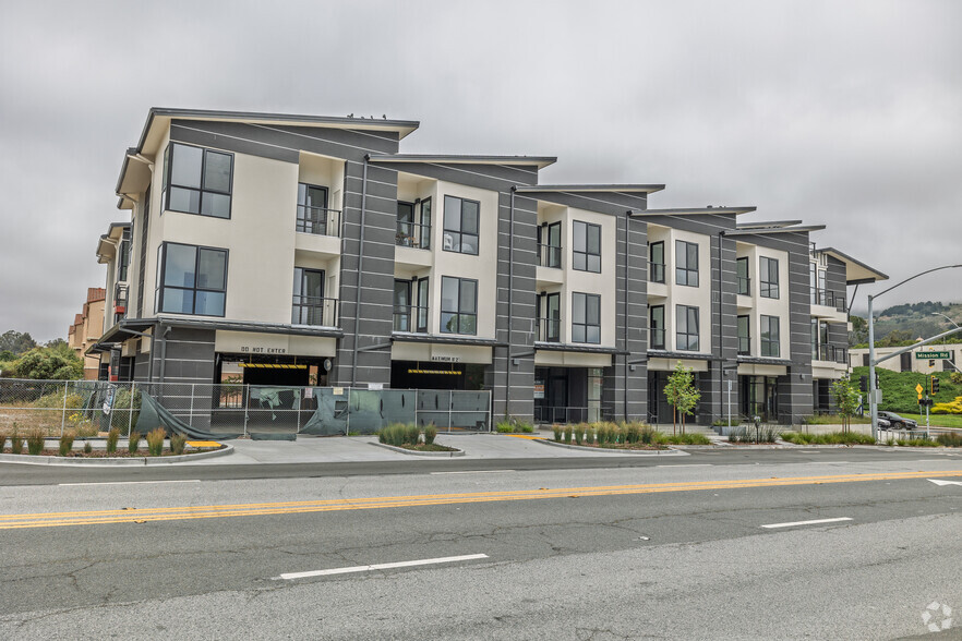 More Photos Of 889 Mc Lellan Dr S, South San Francisco Apartments For Sale