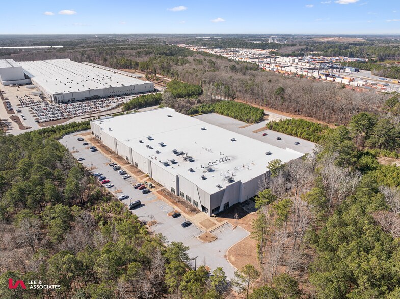 More Photos Of 3000 Logistics Center Dr, Fairburn Distribution For Lease