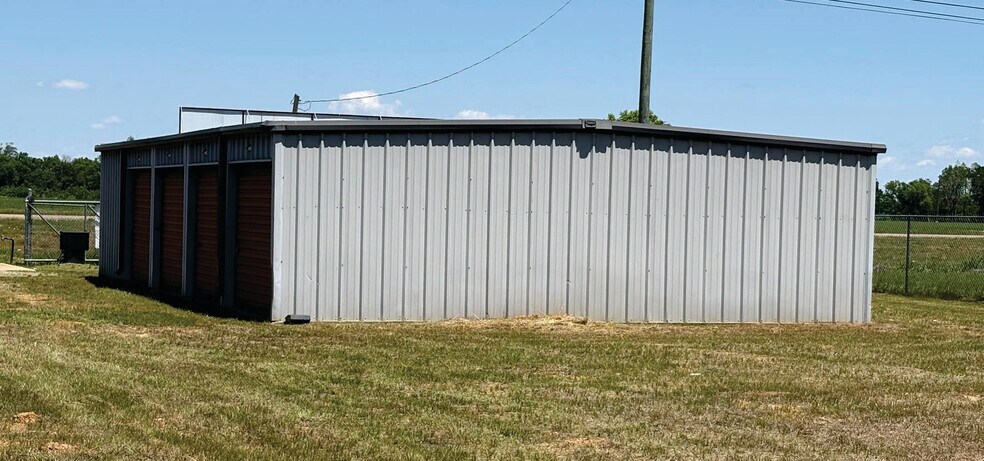 More Photos Of 54000 US-82, Itta Bena Self Storage For Sale