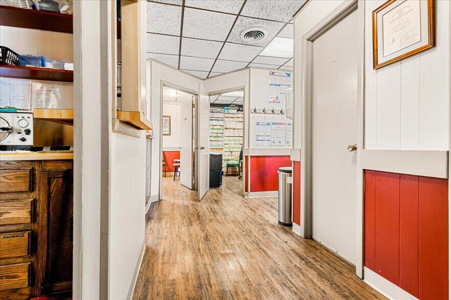 More Photos Of 841 S Highway 25 W, Williamsburg Flex For Sale