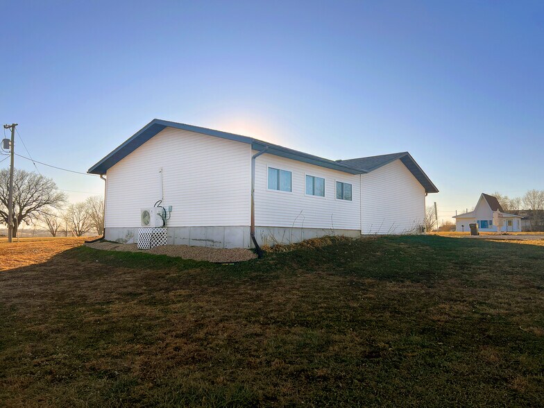 More Photos Of 418 S 14th St, Wymore General Retail For Sale