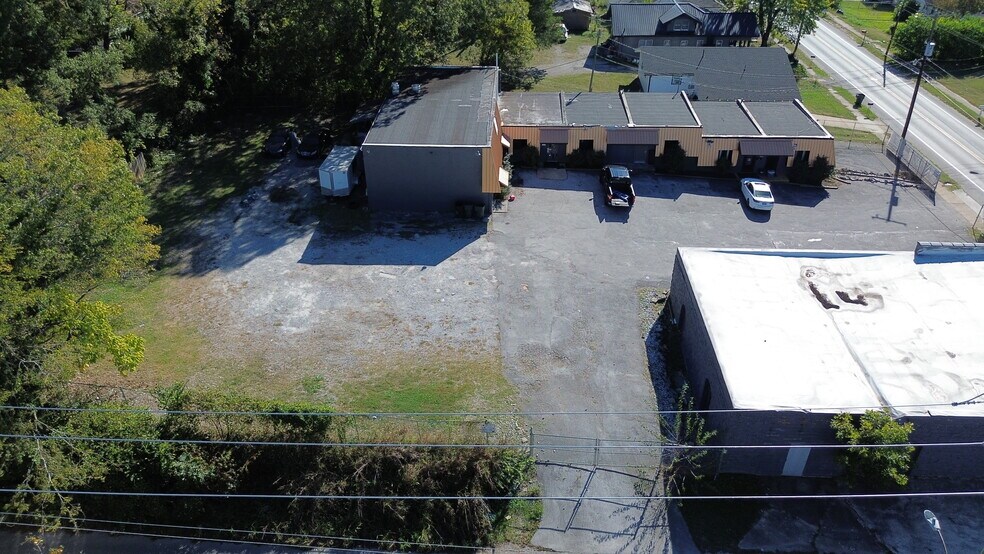 More Photos Of 2716 Dodson Ave, Chattanooga General Retail For Sale