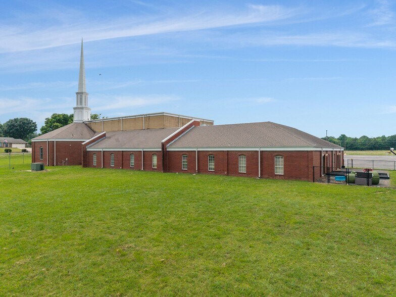 More Photos Of 1101 N Wheeler Ave, Sallisaw Religious Facility For Sale