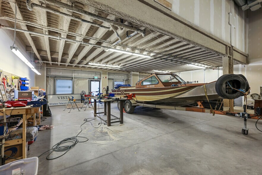 More Photos Of 1177-1185 Venture Av SE, Calgary Warehouse For Sale