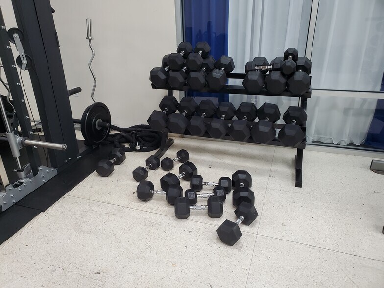 More Photos Of 8800 W Sam Houston Pky S, Houston Freestanding For Lease