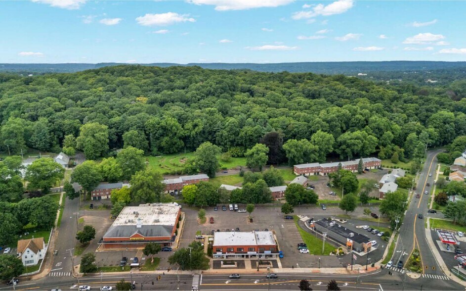 More Photos Of 233 Park Rd, Hamden Multifamily For Sale