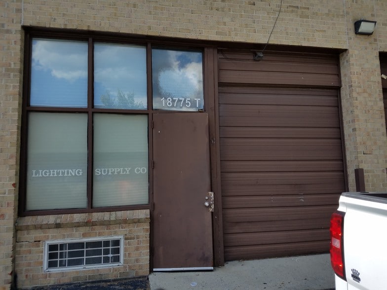 More Photos Of 18775 N Frederick Rd, Gaithersburg Warehouse For Lease