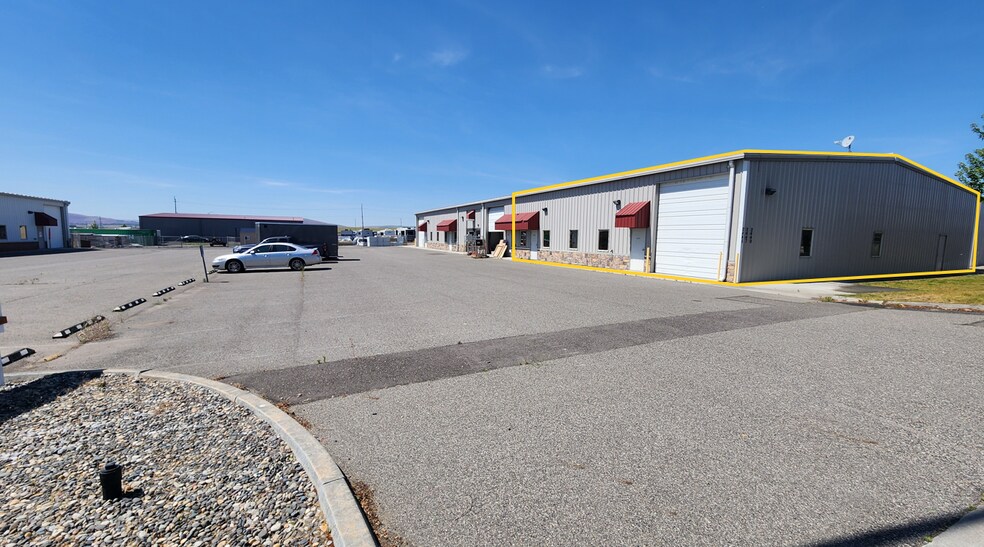 More Photos Of 2445 Robertson Dr, Richland Warehouse For Lease
