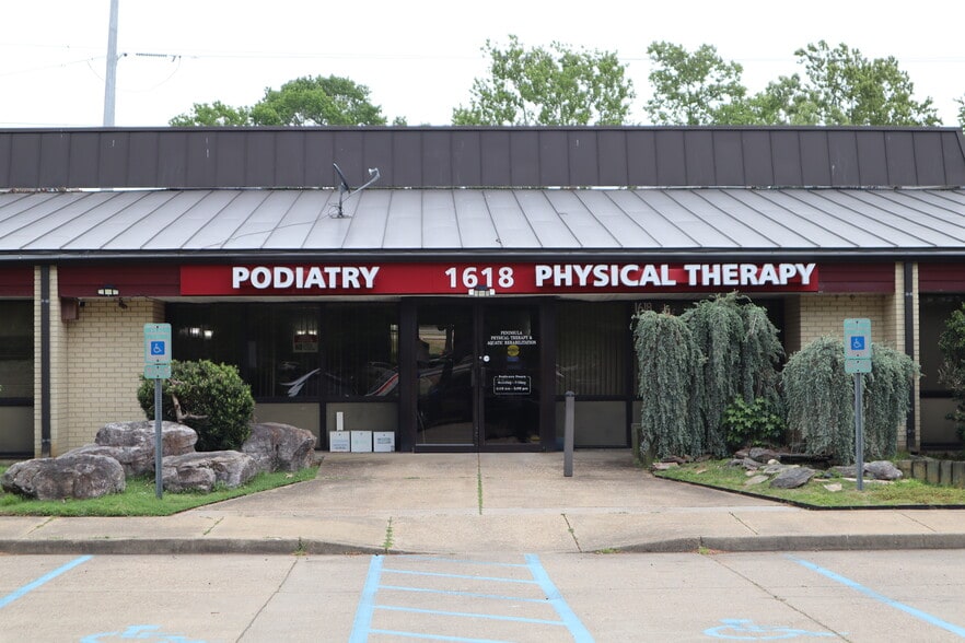 More Photos Of 1618 Hardy Cash Dr, Hampton Medical For Lease