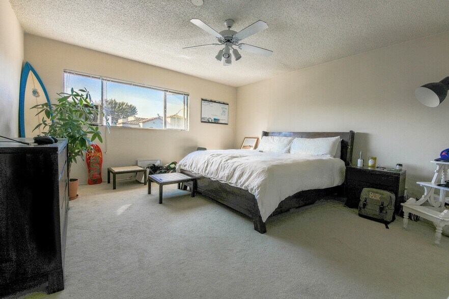 More Photos Of 8443 Blackburn Ave, Los Angeles Apartments For Sale