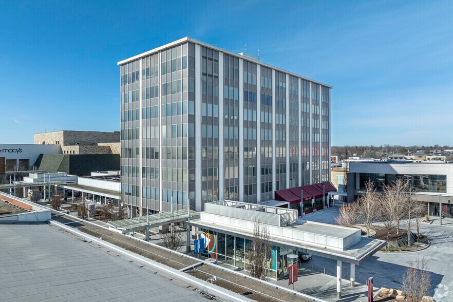 Primary Photo Of 100-120 Oakbrook Ctr, Oak Brook Medical For Lease