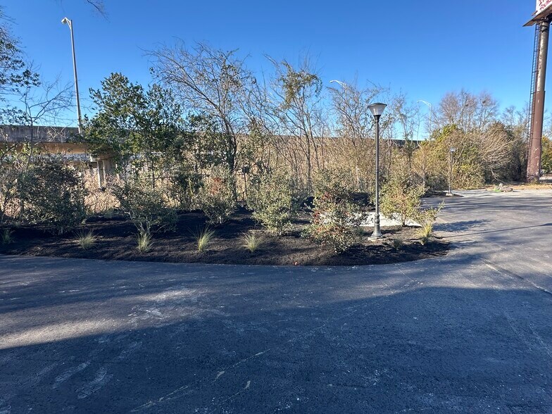 More Photos Of 5151 Piedmont Ave, North Charleston Flex For Sale