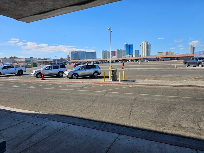 More Photos Of 953 E Sahara Ave, Las Vegas Storefront For Sale