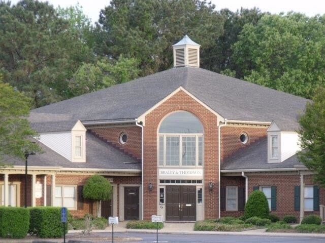 More Photos Of 2010 Old Greenbrier Rd, Chesapeake Office For Lease