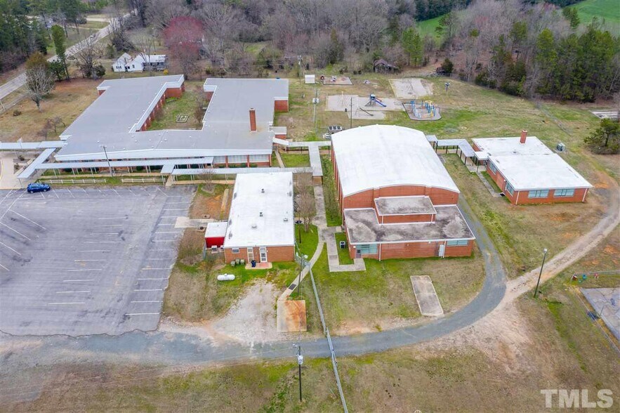 More Photos Of 8176 Nc Highway 96, Oxford Manufacturing For Sale