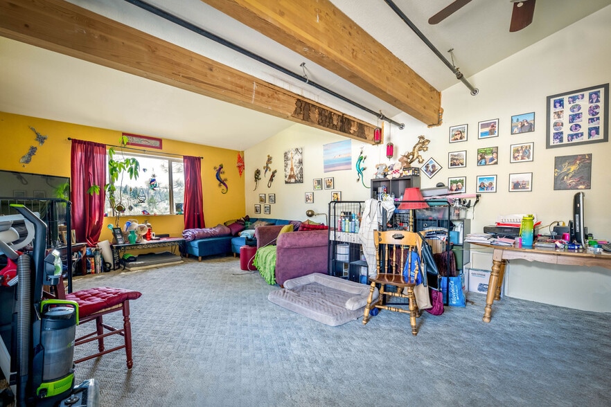 More Photos Of 957 Golden Gate Ter, Grass Valley Sports And Entertainment For Sale