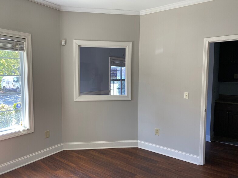 More Photos Of 5655 Lake Acworth Dr NW, Acworth Medical For Lease