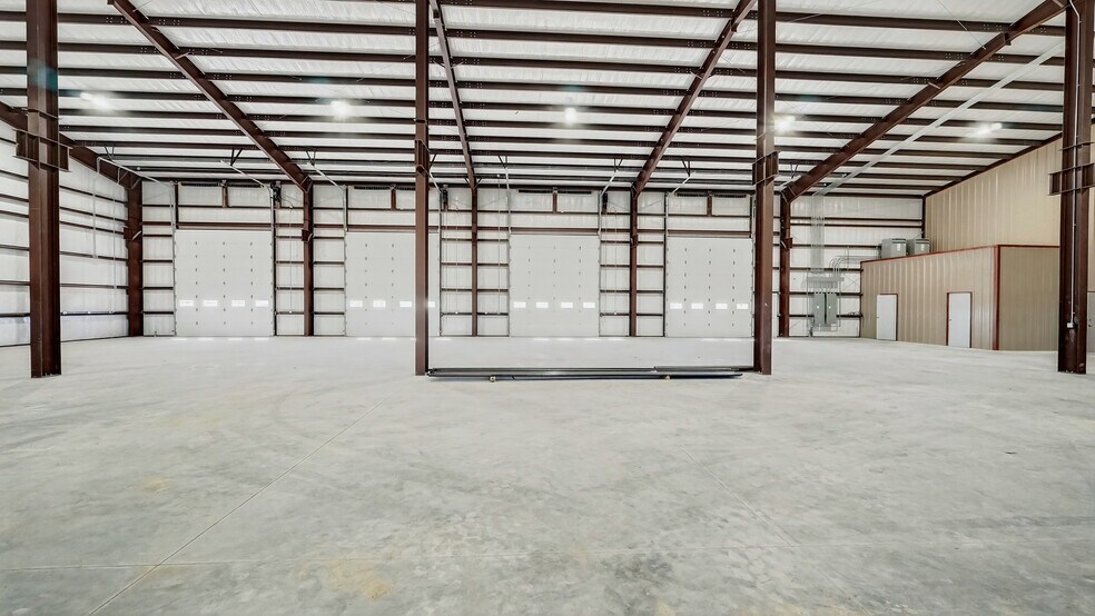 More Photos Of 16511 W Basin St, Odessa Industrial For Lease