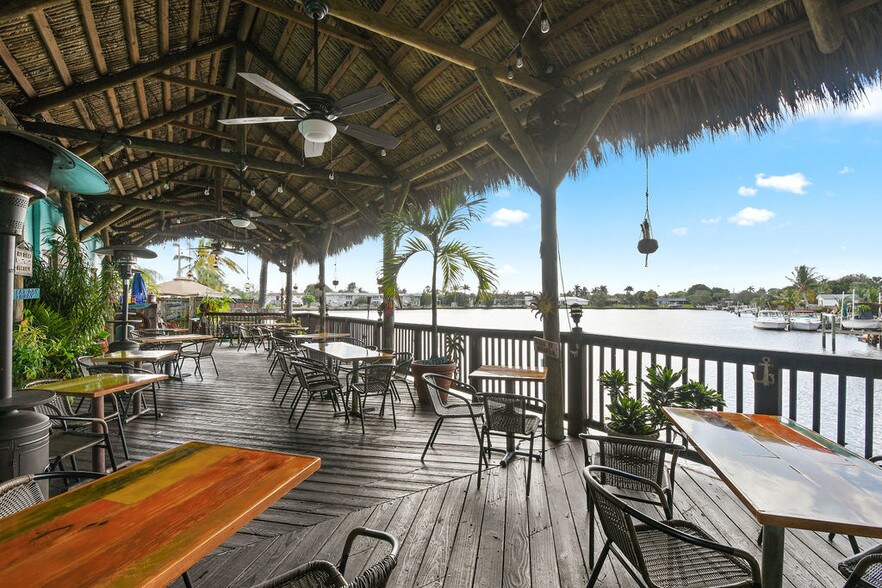 More Photos Of 766-772 Northlake Blvd, Lake Park Restaurant For Lease