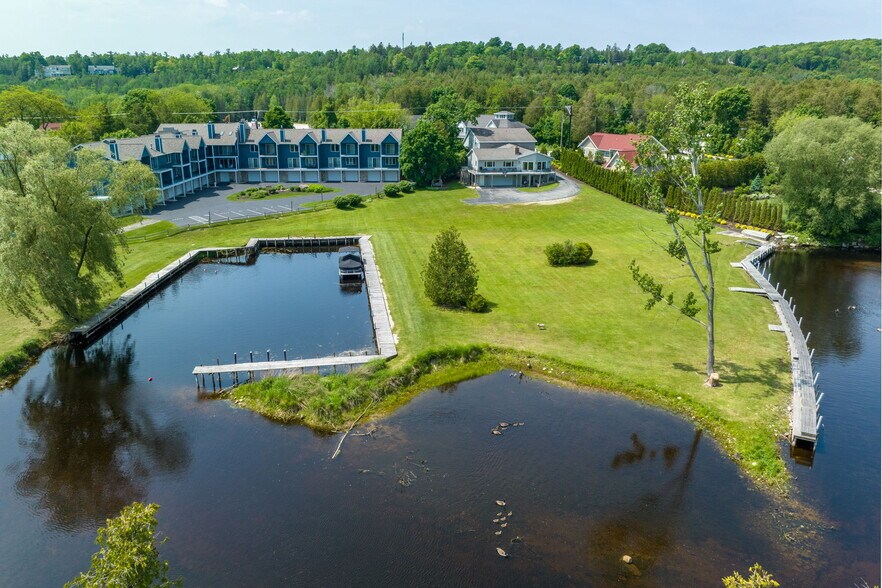 More Photos Of 4084 Main St, Fish Creek Freestanding For Sale