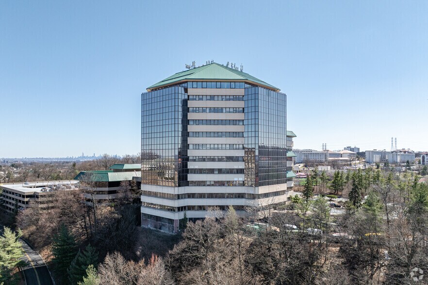 More Photos Of 150 Clove Rd, Little Falls Office For Lease