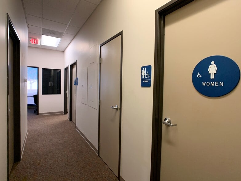 More Photos Of 680 Fletcher Pky, El Cajon Office For Lease