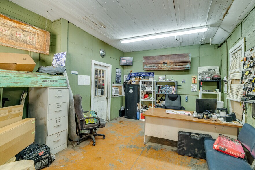 More Photos Of 3782 Front St, Winnsboro Industrial For Sale