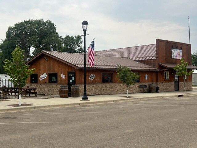 More Photos Of 22 Main St W, Dunn Center Restaurant For Sale