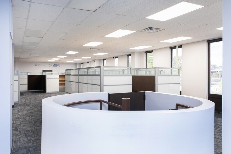 More Photos Of 120 Erie Blvd, Schenectady Bank For Lease