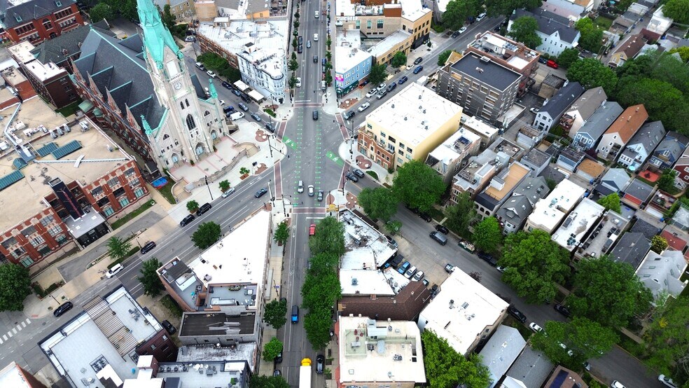 More Photos Of 2965 N Lincoln Ave, Chicago Storefront Retail Residential For Sale