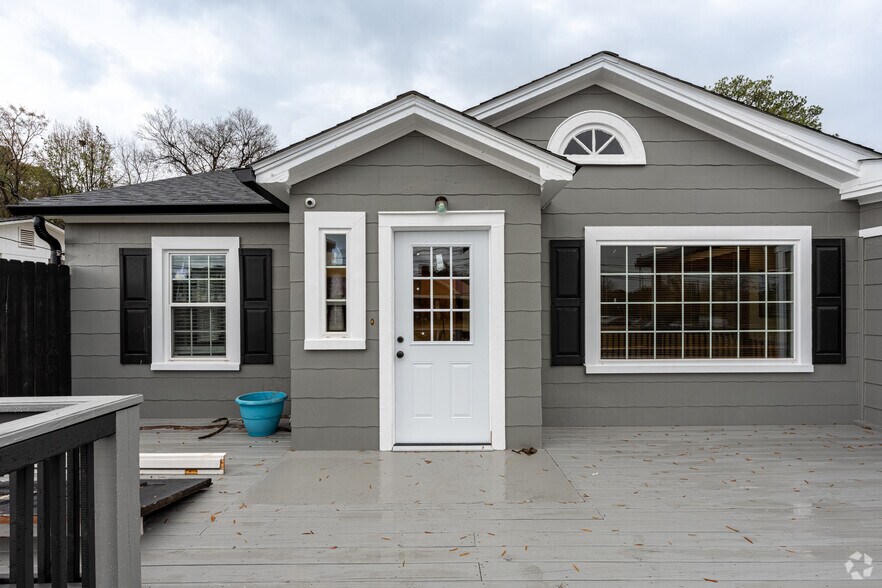 More Photos Of 1009 N Tennessee St, Cartersville Office For Sale