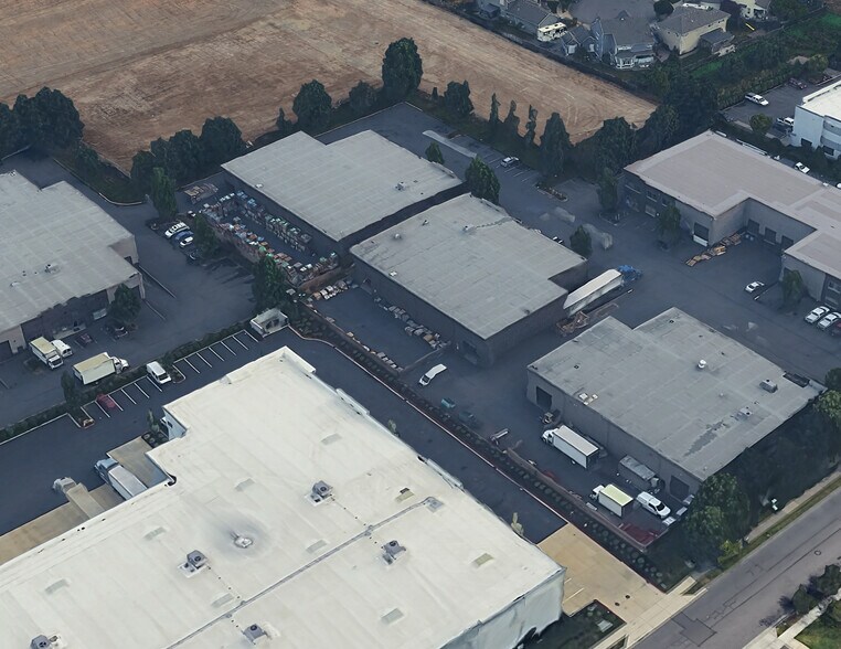 More Photos Of 14323 32nd St E, Sumner Warehouse For Lease