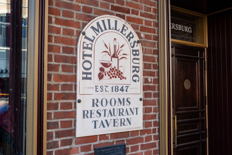 More Photos Of 35 W Jackson St, Millersburg Hotel For Sale