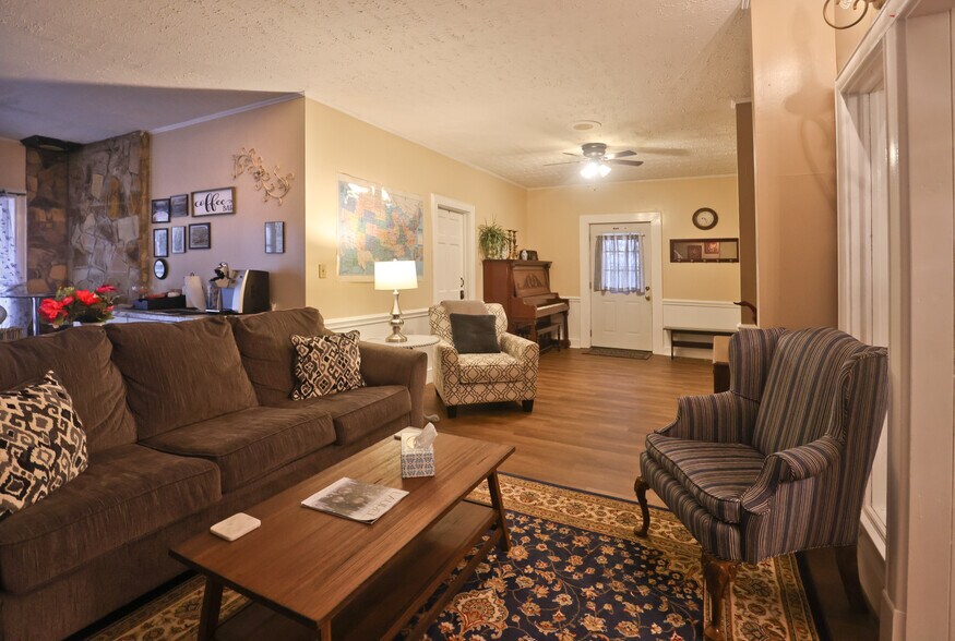 More Photos Of 43 Europe Ln, Clayton Apartments For Sale