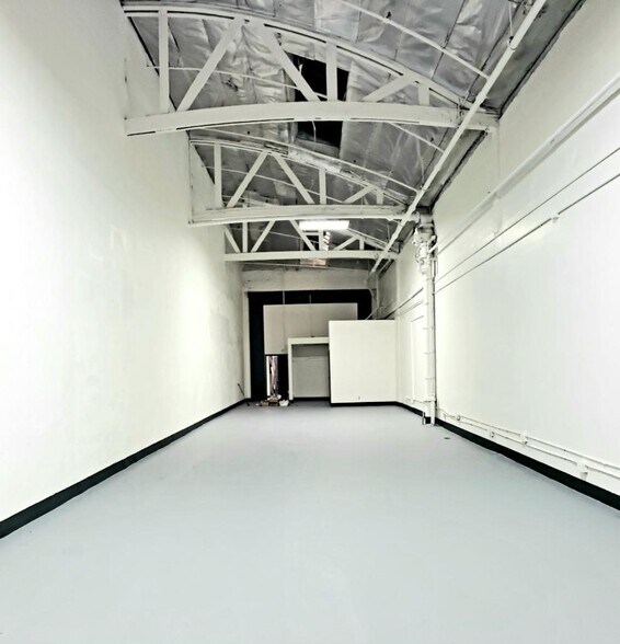 More Photos Of 2023-2043 S Santa Fe Ave, Los Angeles Unknown For Lease