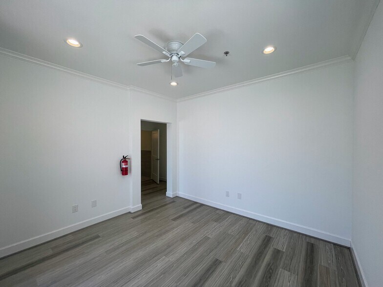 More Photos Of 400 Stonebrook Pky, Frisco Unknown For Lease