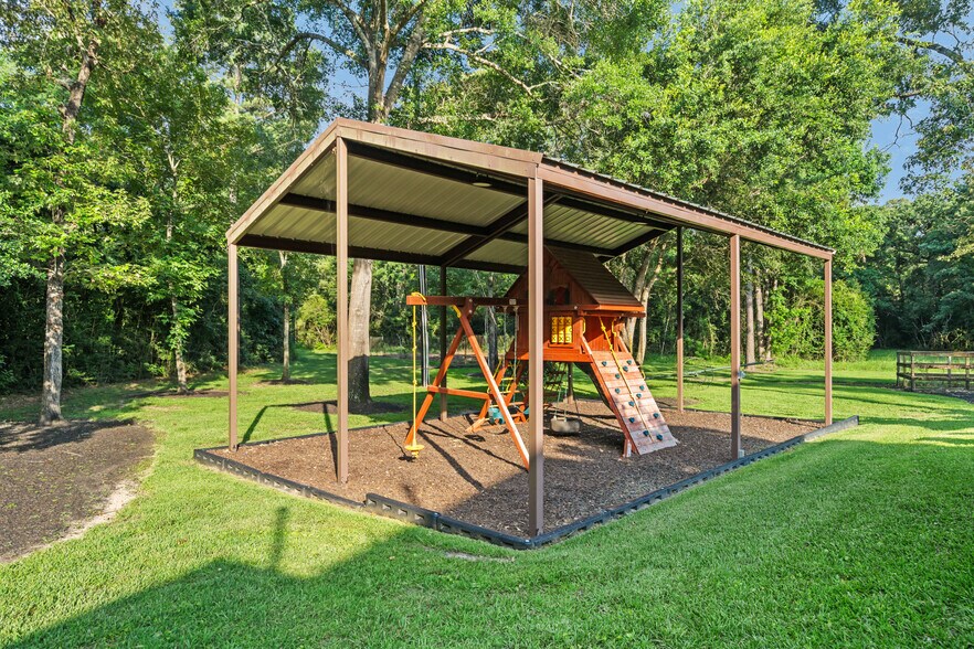 More Photos Of 15629 Knotty Oaks Trl, Magnolia Land For Sale