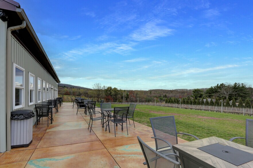 More Photos Of 596 Harman Rd, Halifax Winery Vineyard For Sale