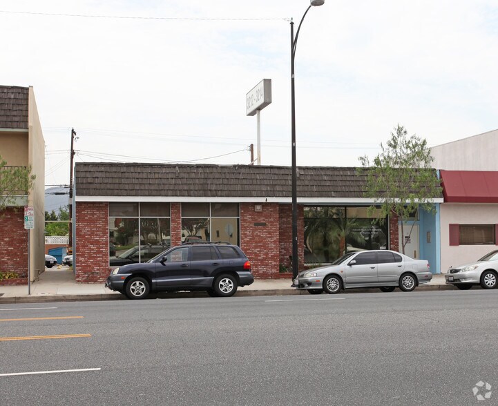 More Photos Of 3212-3214 W Burbank Blvd, Burbank Office For Sale