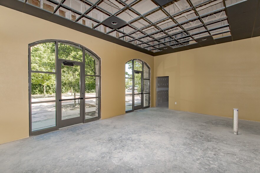 More Photos Of 4001 Nicholson Dr, Baton Rouge Hotel For Lease