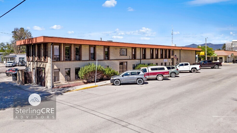 Primary Photo Of 204-214 Pinckney St, Hamilton Medical For Lease