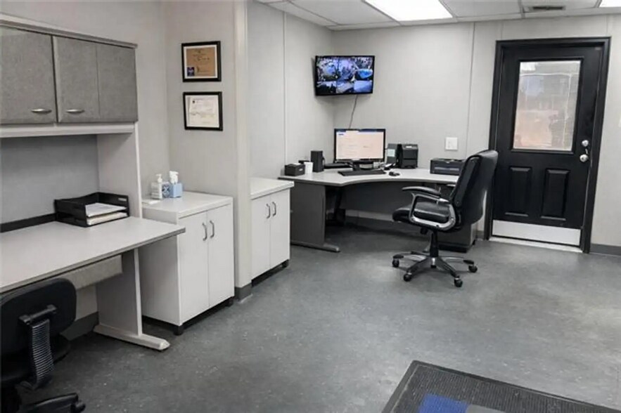 More Photos Of 7650 LA- 23, Belle Chasse General Retail For Sale