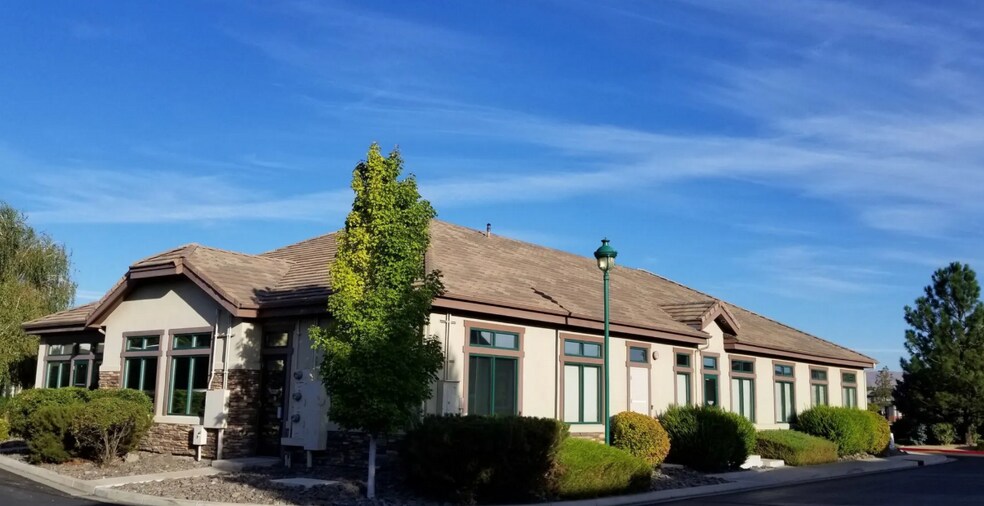 More Photos Of 160 W Huffaker Ln, Reno Office For Lease