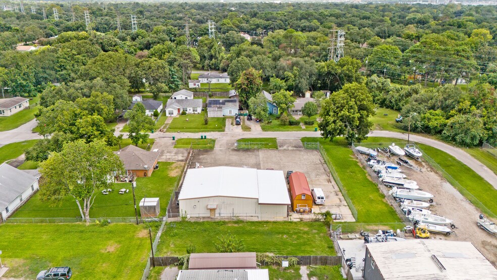 More Photos Of 915 Orange St, La Marque Office For Sale