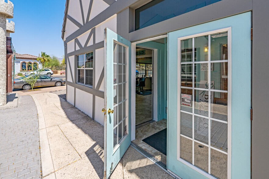 More Photos Of 2126 McCulloch Blvd N, Lake Havasu City Storefront Retail Office For Lease