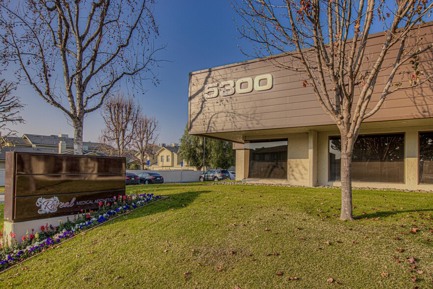 Primary Photo Of 5300 Lennox Ave, Bakersfield Medical For Lease