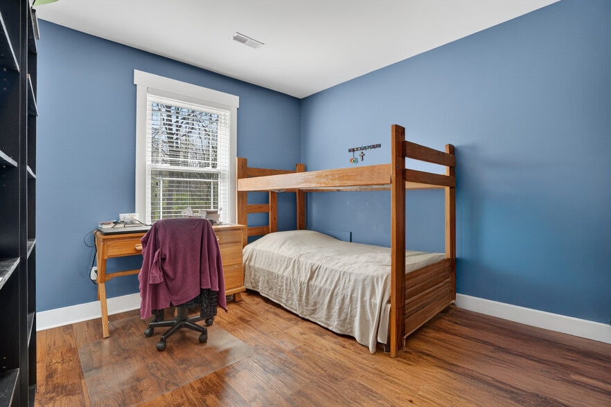 More Photos Of 615 S 2nd St, Central City Specialty For Sale