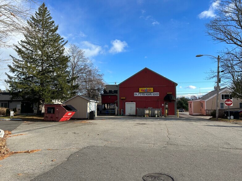 More Photos Of 512 Main St, Saco Restaurant For Lease