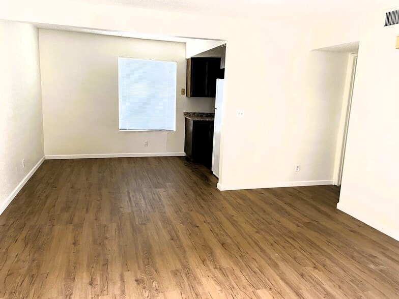 More Photos Of 619 E Ridgecrest Blvd, Ridgecrest Apartments For Sale
