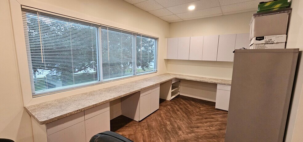 More Photos Of 10501 S Orange Ave, Orlando Light Manufacturing For Sale